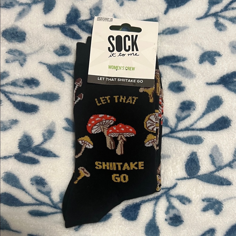 Sock It to Me Black Mushroom Crew Socks